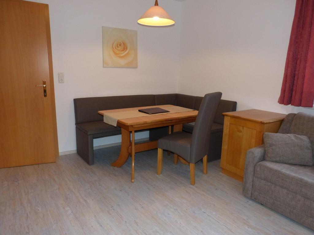 Appartements Alpenland Lermoos Δωμάτιο φωτογραφία