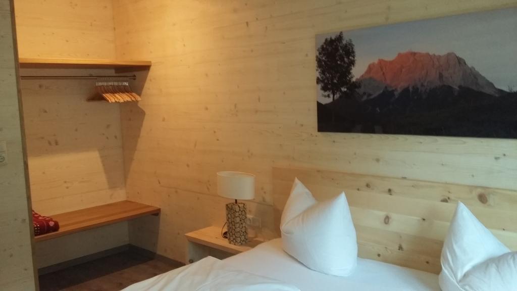Appartements Alpenland Lermoos Δωμάτιο φωτογραφία